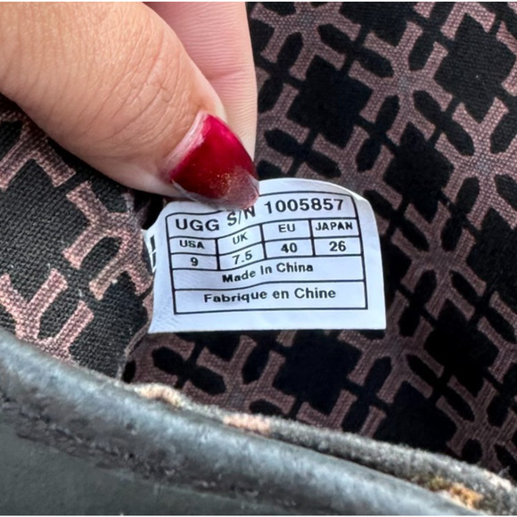 UGG Australia Annarosa Button Boot Women’s Size 9 Charcoal Leather Button Tall - Picture 6 of 6